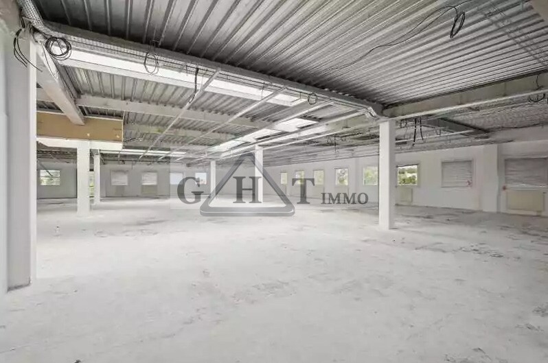 Office in Marcoussis to rent - Interior Photo - Image 2 of 4