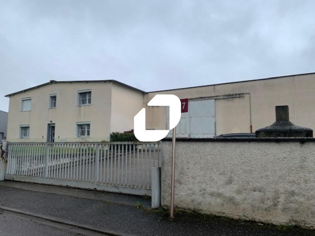 Light Industrial in Saint-Laurent-de-Mure to rent Building Photo- Image 1 of 16