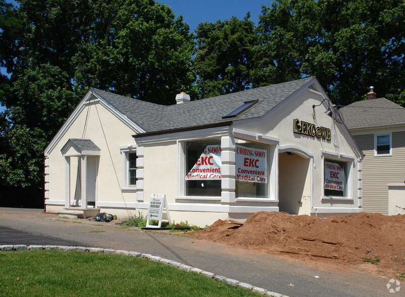 423 Amboy Ave, Woodbridge, NJ for sale - Primary Photo - Image 1 of 1