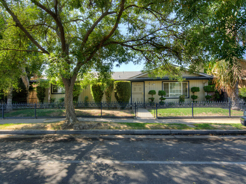 4311 N Emerson Ave, Fresno, CA for sale - Building Photo - Image 1 of 17