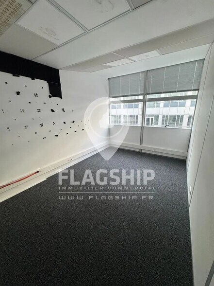 Office in Pantin to rent - Building Photo - Image 3 of 6
