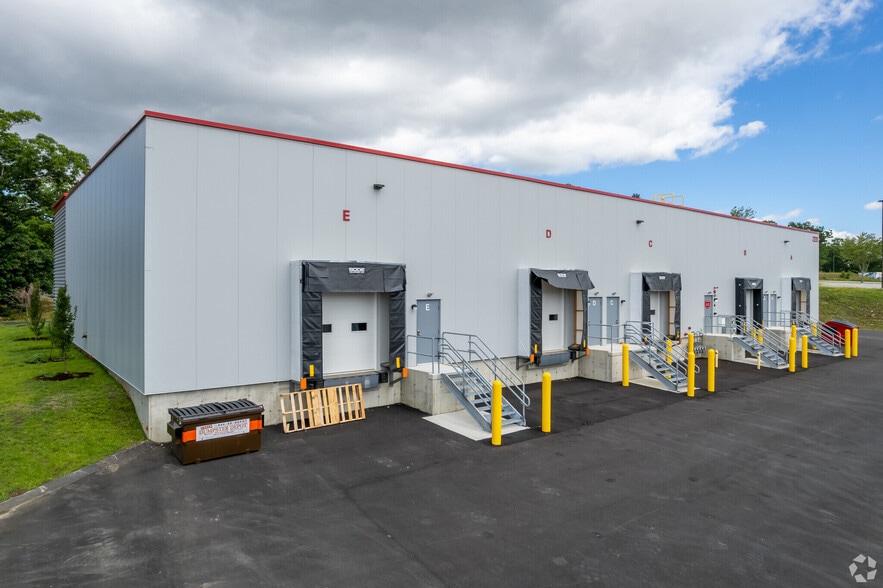 220 - 306 Innovative Way, Nashua, NH to rent - Building Photo - Image 2 of 6