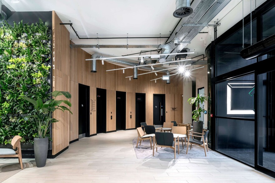 3 Newbridge Sq, Swindon to rent - Interior Photo - Image 3 of 8