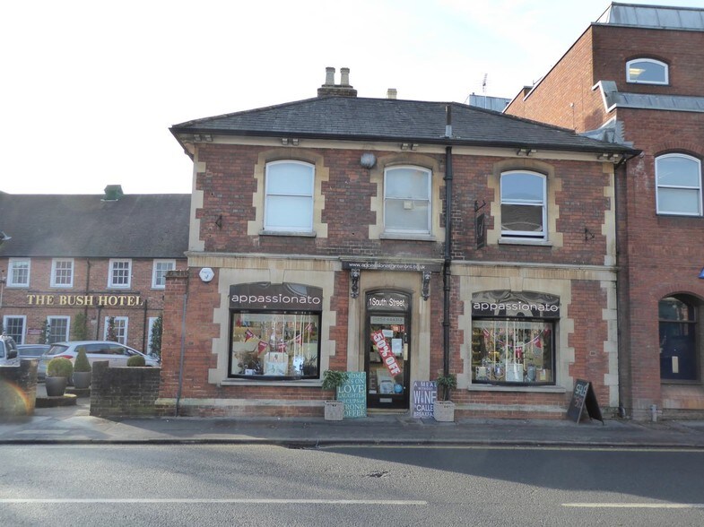 1 South St, Farnham for sale - Primary Photo - Image 1 of 1