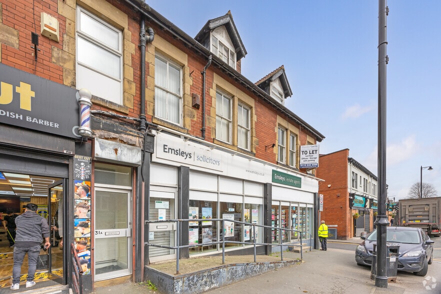 33-35 Austhorpe Rd, Leeds to rent - Building Photo - Image 2 of 3