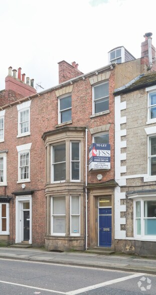 8 York Pl, Knaresborough to rent - Primary Photo - Image 1 of 3