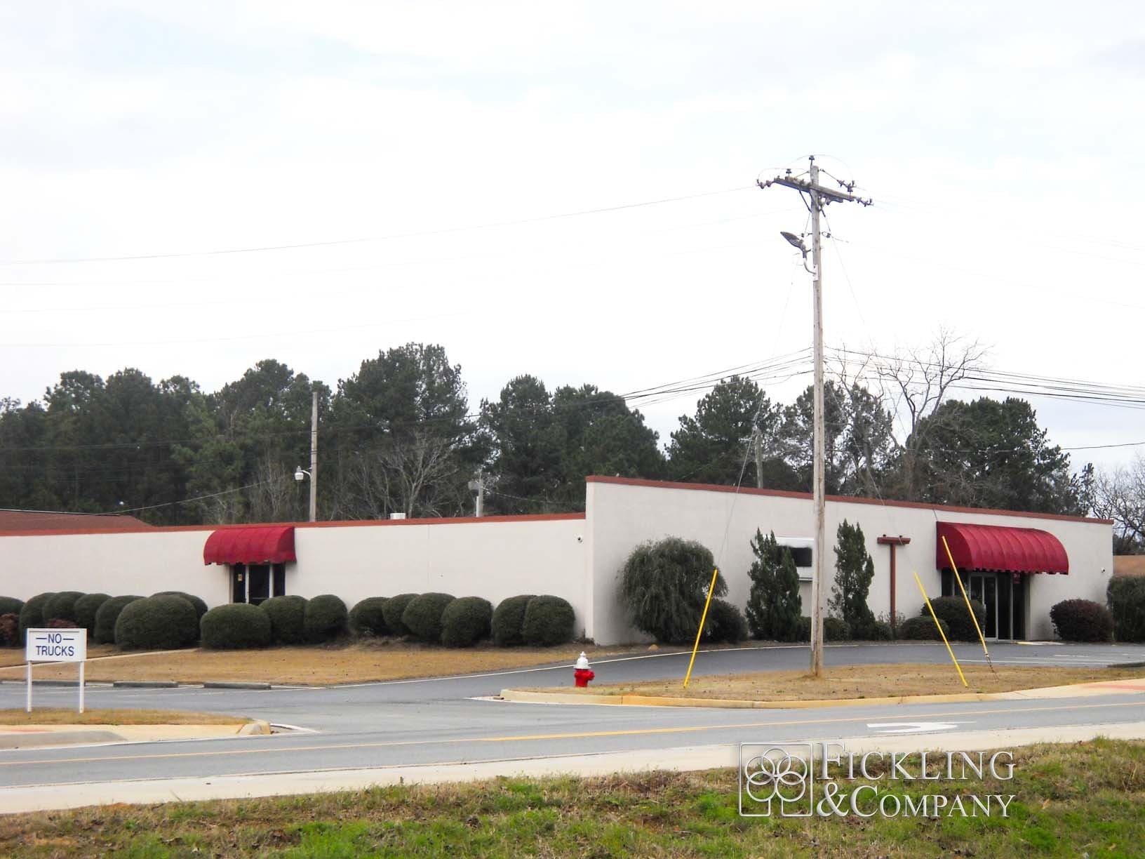 949 Carl Vison Parkway, Centerville, GA to rent Building Photo- Image 1 of 6