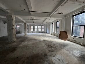 15 W 36th St, New York, NY to rent Building Photo- Image 1 of 4