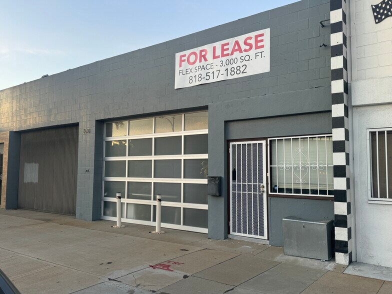 502 S Victory Blvd, Burbank, CA for rent - Building Photo - Image 1 of 10