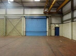 Heath Mill Rd, Wombourne to rent Interior Photo- Image 2 of 5