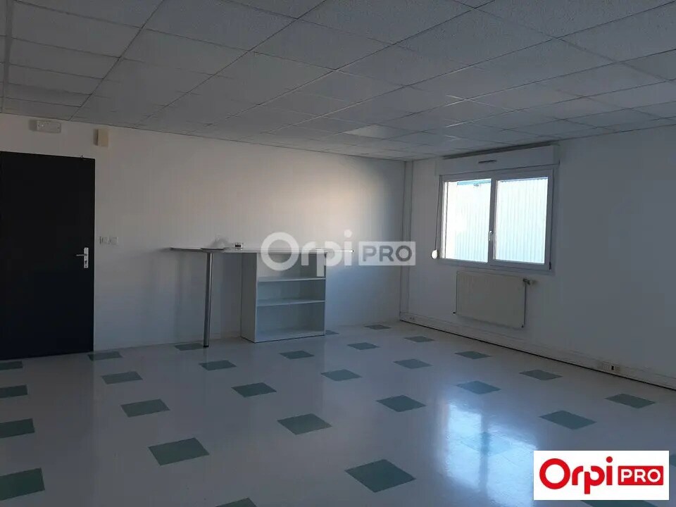 Office in Valence to rent Interior Photo- Image 1 of 8