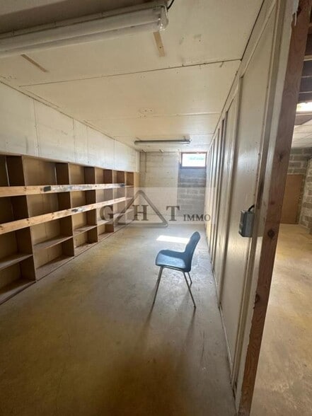 Industrial in Domont to rent - Interior Photo - Image 3 of 6