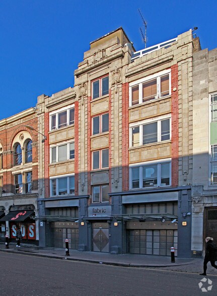 12 Greenhills Rents, London to rent - Building Photo - Image 3 of 3