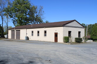 716 New Brunswick Ave, Alpha, NJ for rent Building Photo- Image 1 of 11