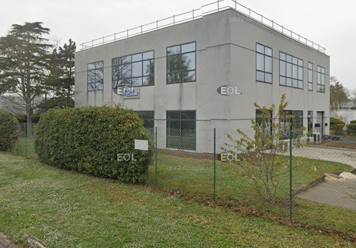 Light Industrial in Les Ulis to rent Building Photo- Image 1 of 2
