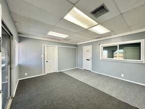 7205 Bandera Rd, San Antonio, TX for rent Building Photo- Image 2 of 23