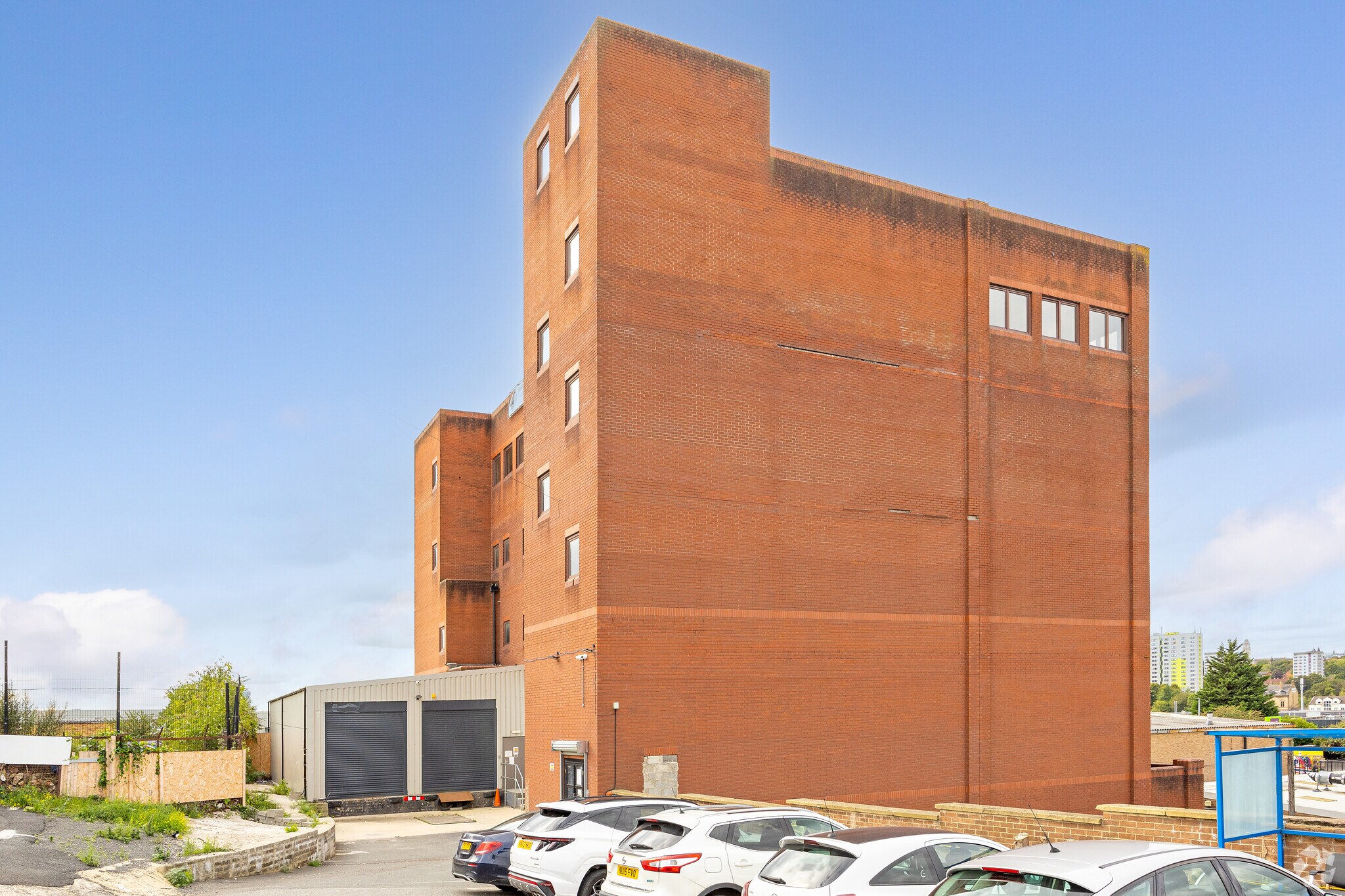 19 Dolly Ln, Leeds to rent Primary Photo- Image 1 of 3