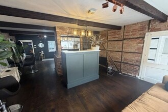 21-27 New St, Salisbury to rent Interior Photo- Image 2 of 3