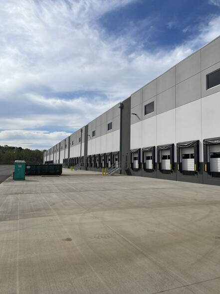 601 Logistics Pky, Jackson, GA for rent - Building Photo - Image 2 of 10