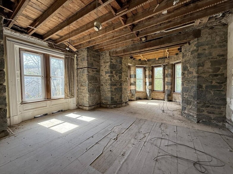 Taybridge Dr, Aberfeldy for sale - Interior Photo - Image 3 of 8