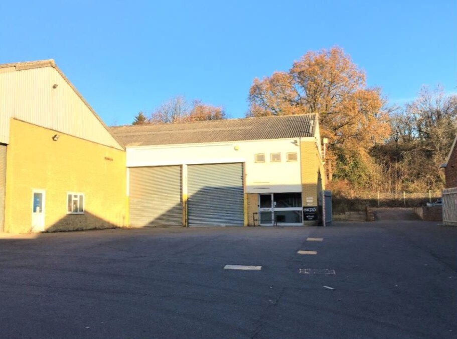 1-2 Fircroft Way, Edenbridge for sale Primary Photo- Image 1 of 1