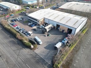 Earlsway, Gateshead to rent Building Photo- Image 1 of 8