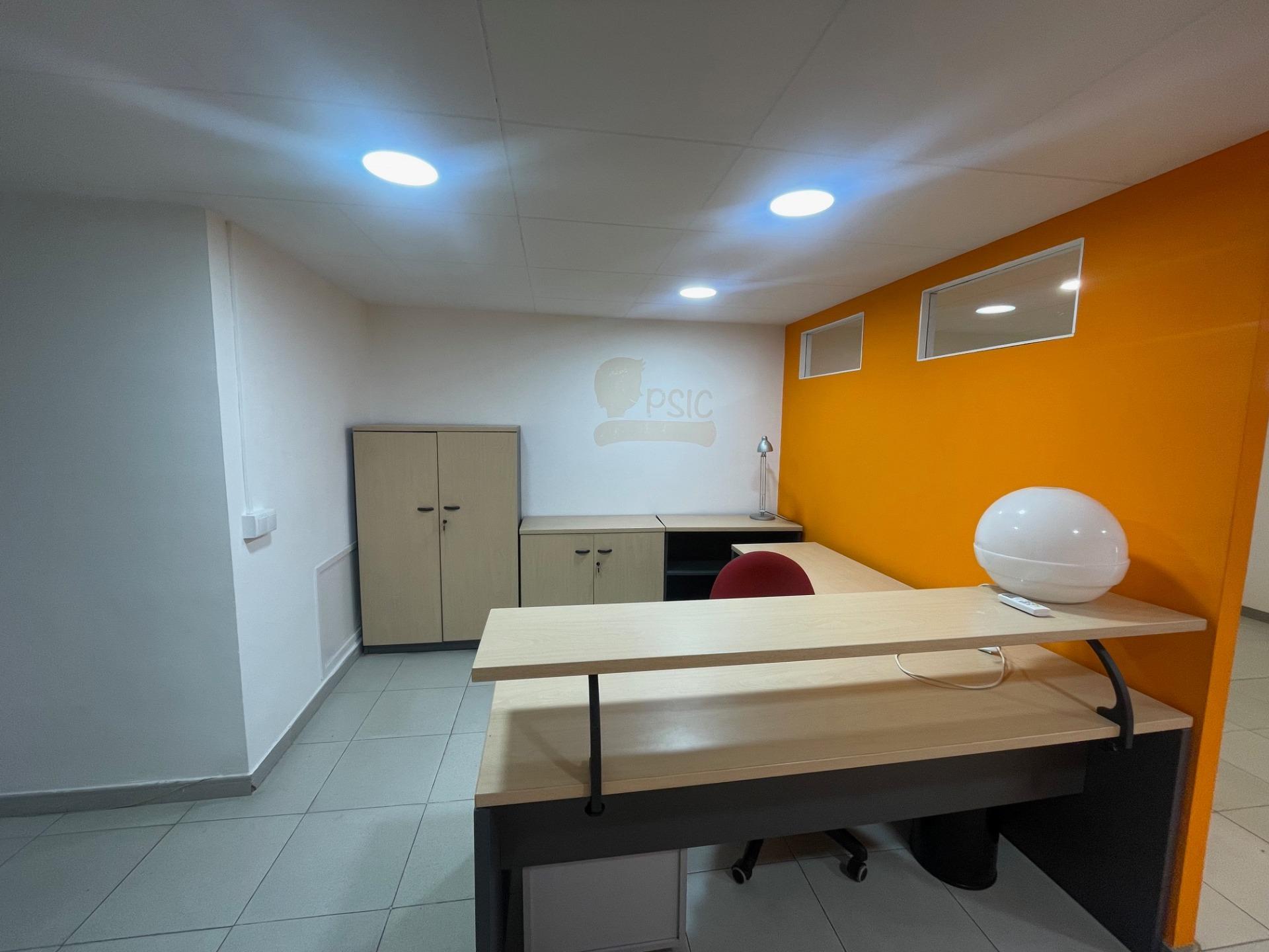 Office in Mataró, Barcelona to rent Interior Photo- Image 1 of 8