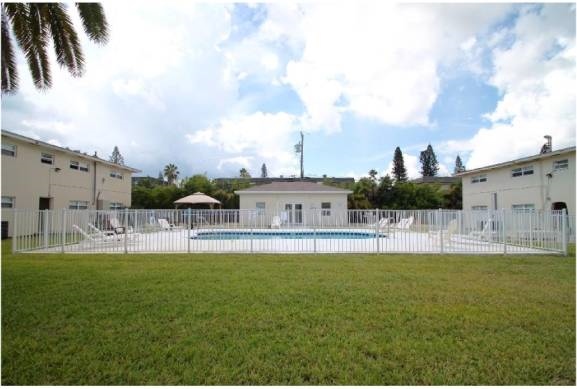 1029 Park Dr, Indian Harbour Beach, FL for sale - Building Photo - Image 1 of 1