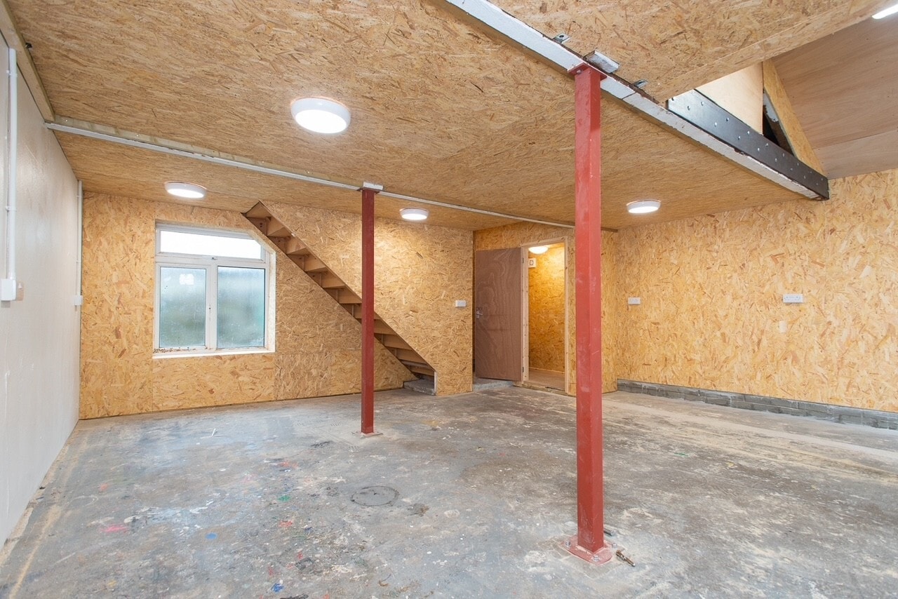 17A Seymour Av, Plymouth for sale Interior Photo- Image 1 of 5