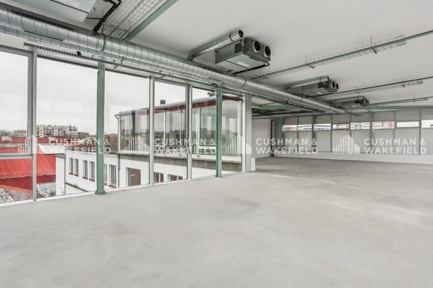 Office in Malakoff to rent - Building Photo - Image 3 of 19