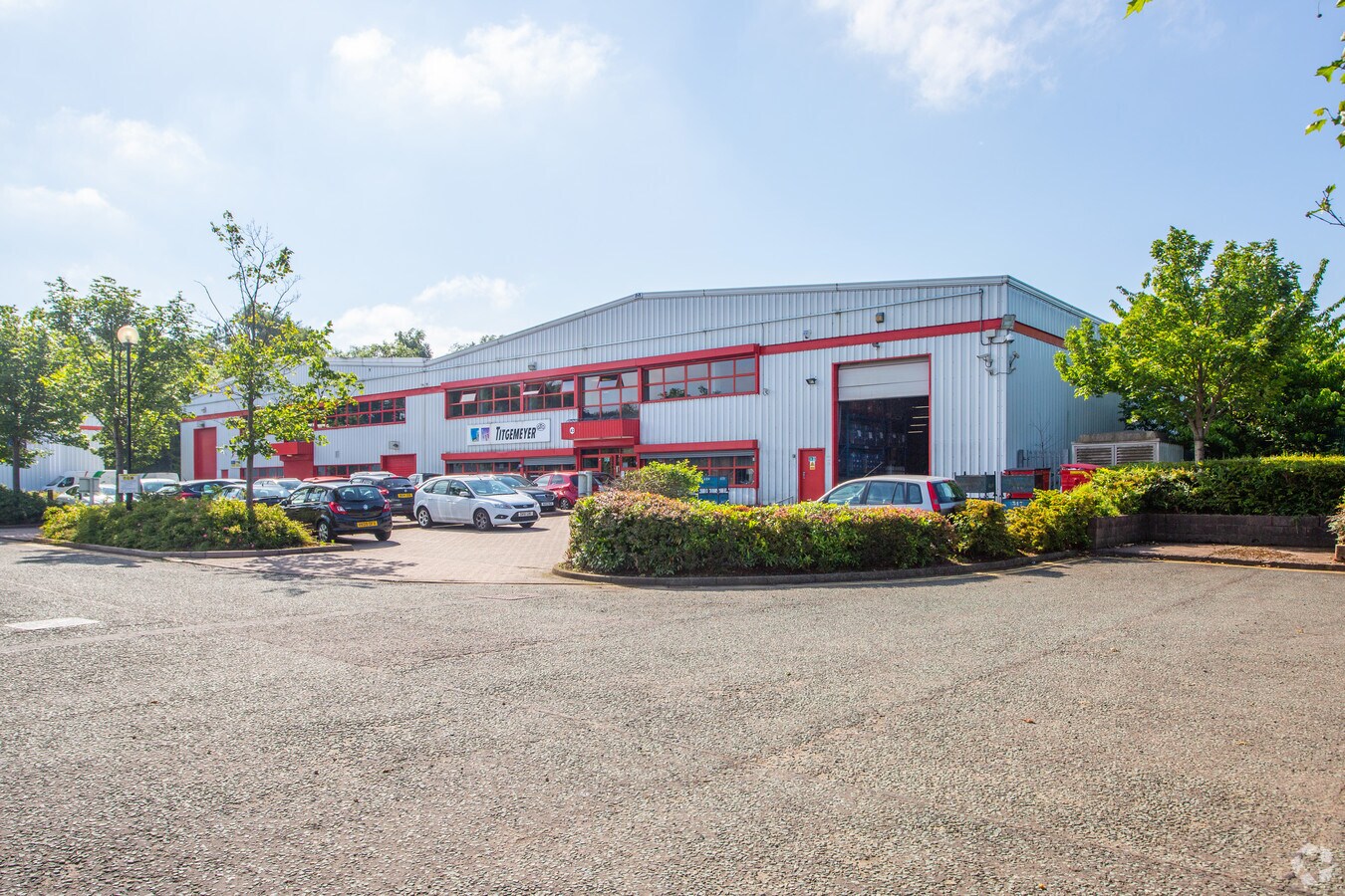 Henry Rd, Tipton DY4 7BU UK