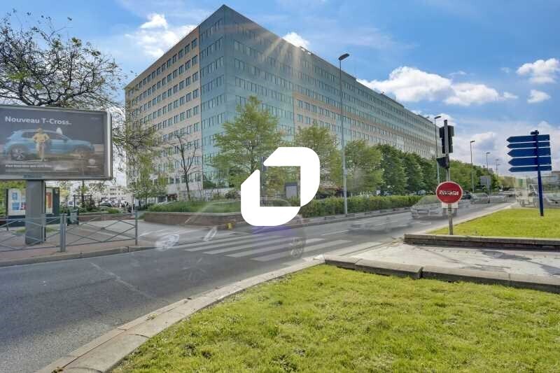 Office in Asnières-sur-Seine to rent - Building Photo - Image 2 of 23