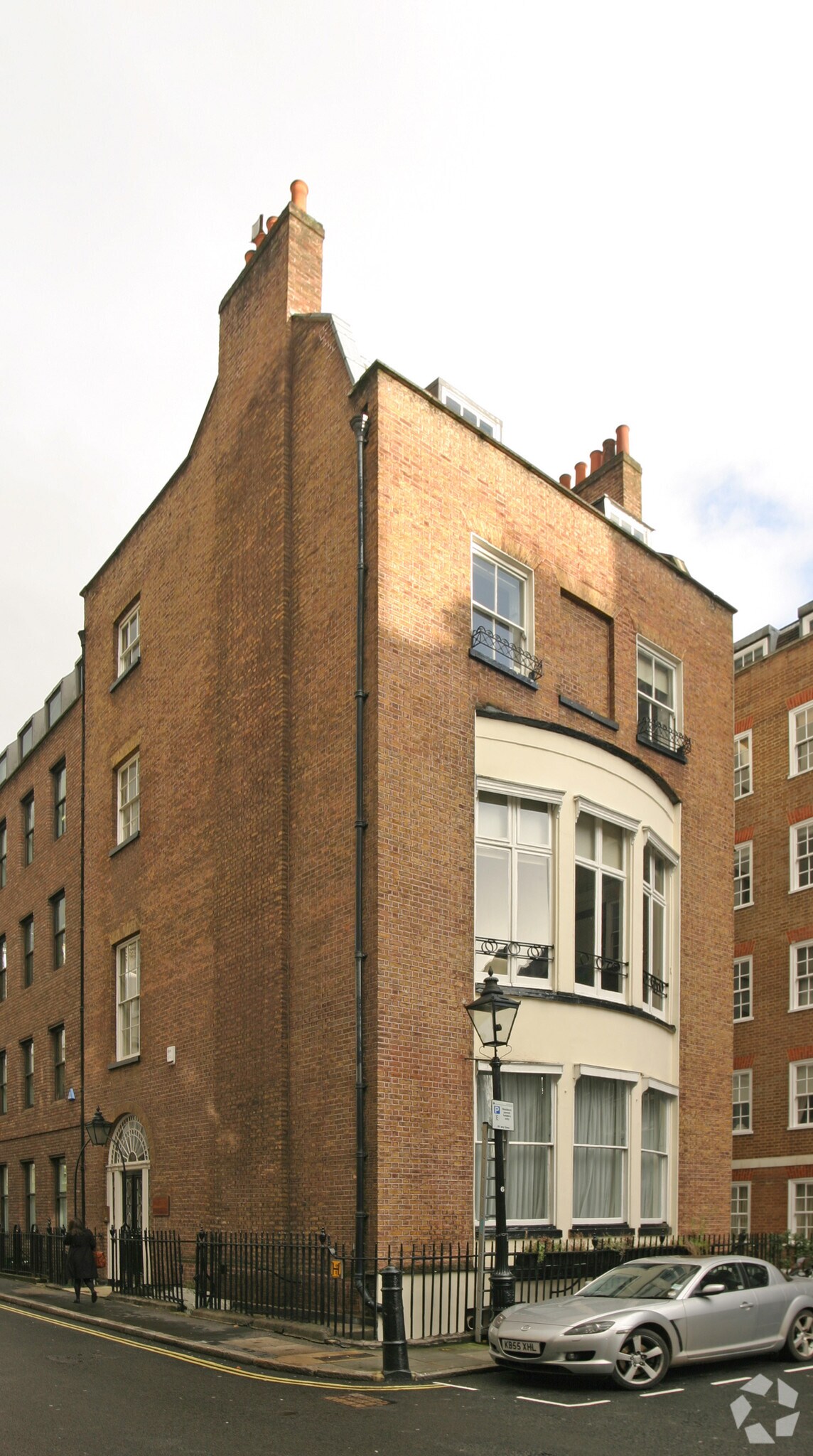31 St James's Pl, London for sale Primary Photo- Image 1 of 1
