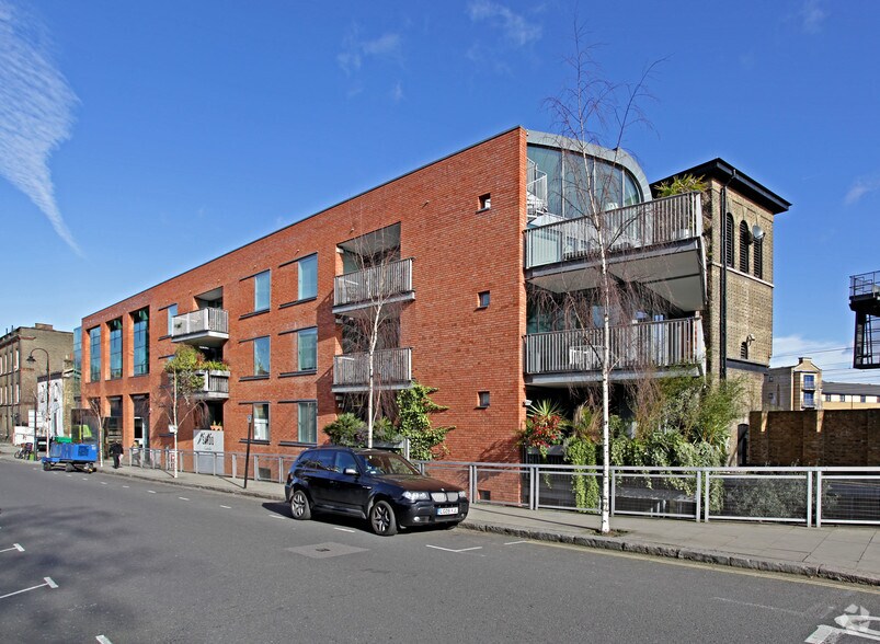 42 Gloucester Ave, London NW1 8JD UK