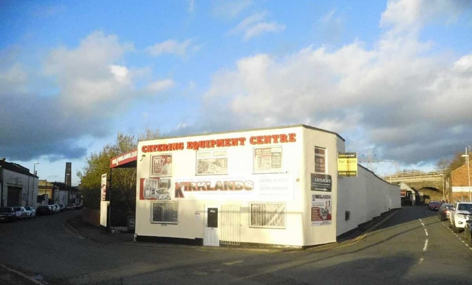 Lytton St, Stoke On Trent for rent - Primary Photo - Image 1 of 1