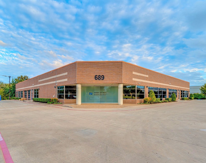 689 Airport Fwy, Hurst, TX for sale Building Photo- Image 1 of 19