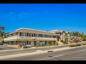 707 Civic Center Dr, Vista, CA for rent Building Photo- Image 1 of 6