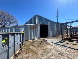 More details for 125 N 4th St, Connellsville, PA - Industrial for Rent