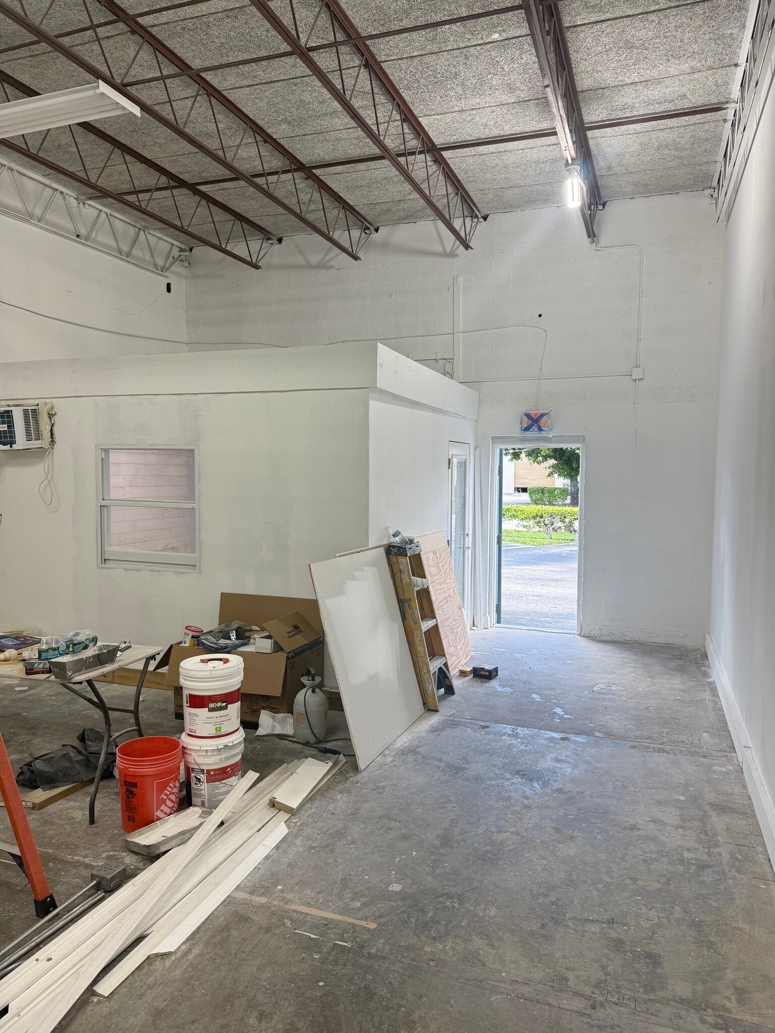 324-378 SW 13th Ave, Pompano Beach, FL to rent Interior Photo- Image 1 of 2