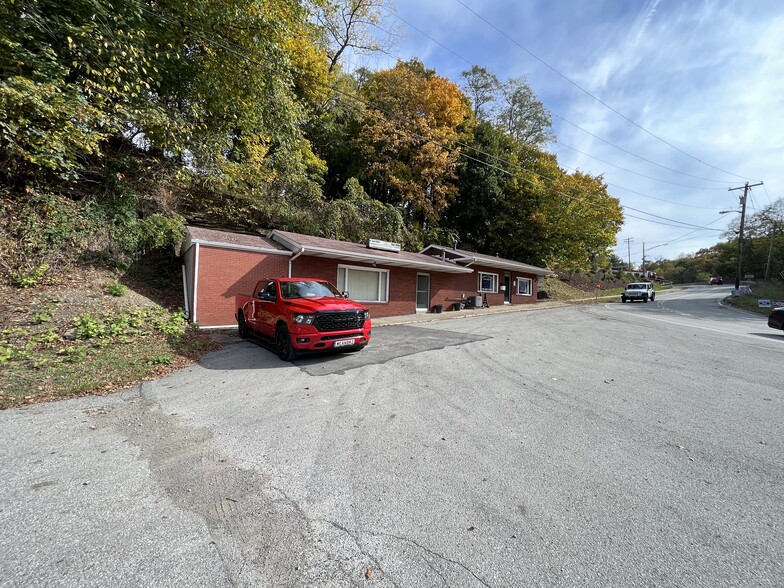 10501 Station St, North Huntingdon, PA for sale - Building Photo - Image 2 of 22