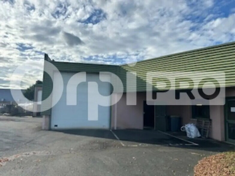 Light Industrial in Arnas to rent - Building Photo - Image 2 of 10