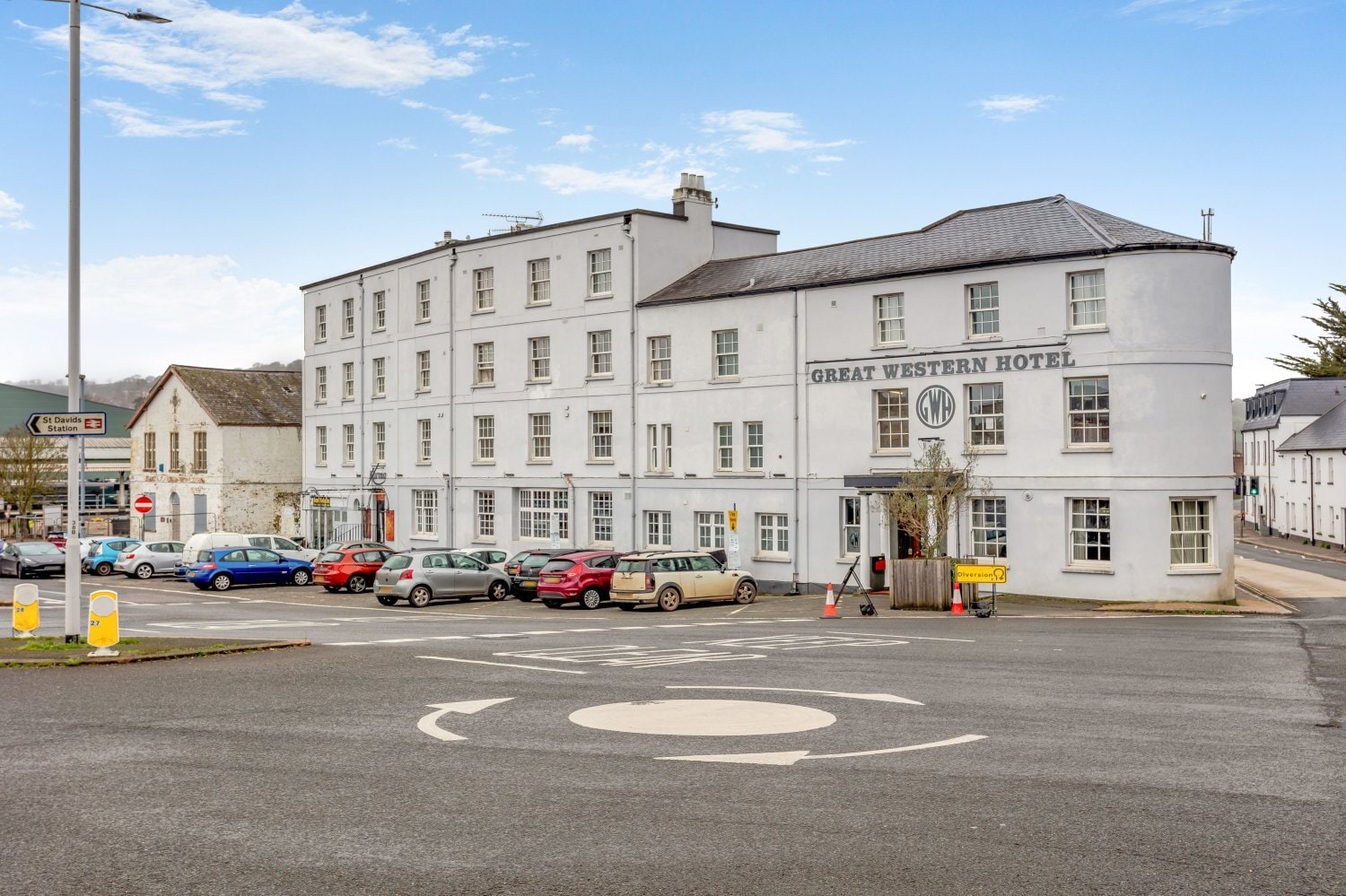 St David's Hl, Exeter for sale Primary Photo- Image 1 of 2