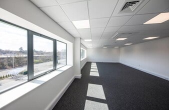 Vulcan Way, Wimborne to rent Interior Photo- Image 2 of 3