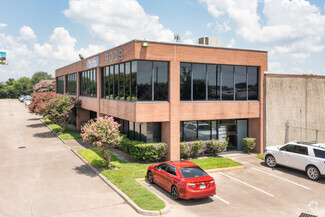 More details for 9009 North Loop E, Houston, TX - Office, Flex for Rent