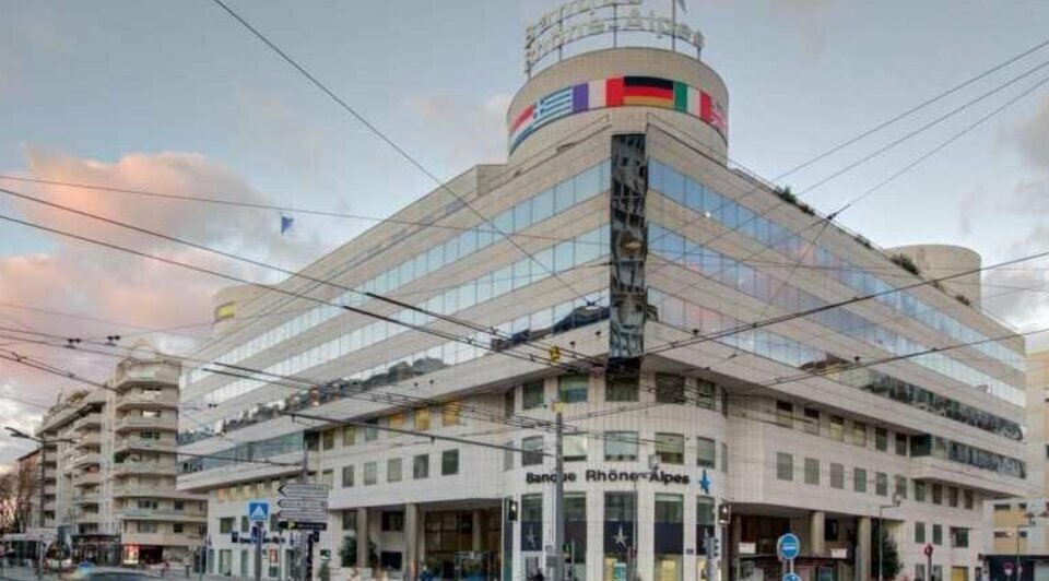Office in Lyon for sale Building Photo- Image 1 of 15