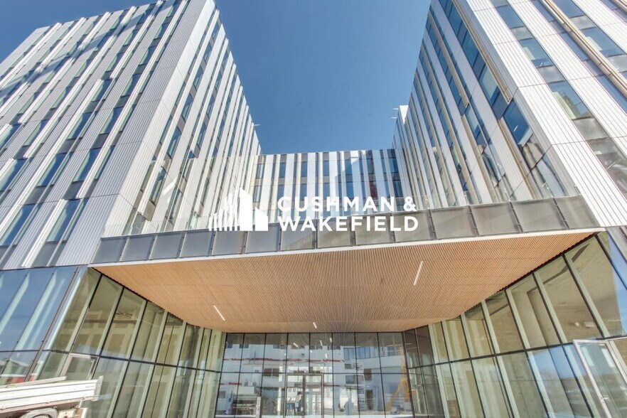 34 Rue De La Soie, Villeurbanne to rent - Building Photo - Image 2 of 36