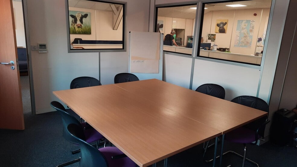 Monument Vw, Wellington to rent - Interior Photo - Image 3 of 6