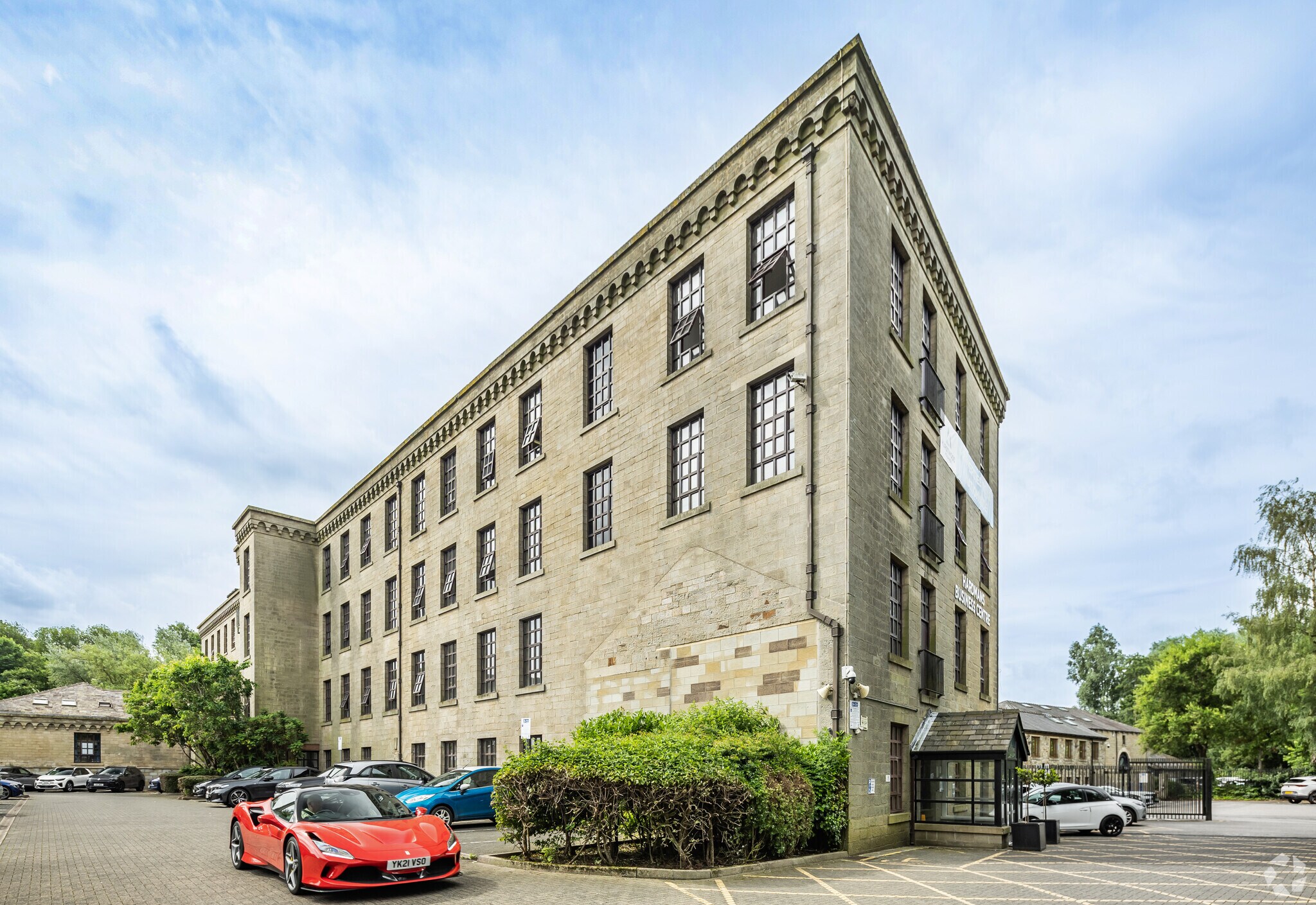 New Hall Hey Rd, Rossendale to rent Primary Photo- Image 1 of 28