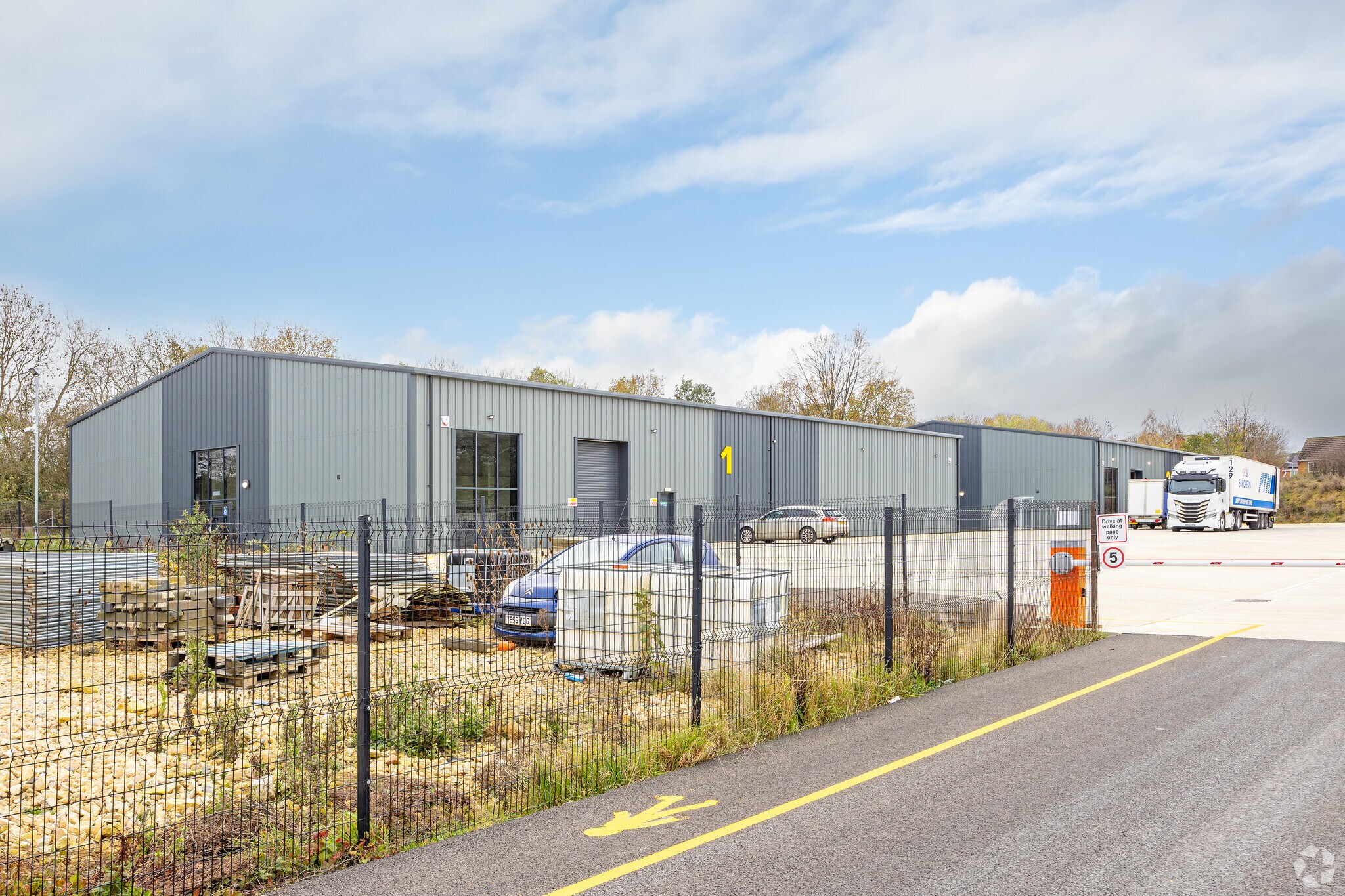 33 Beech Rise, Sleaford to rent Primary Photo- Image 1 of 3