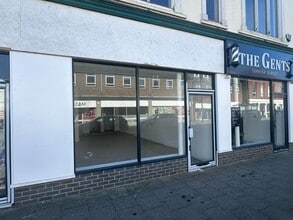 58-62 High St, St Neots to rent Building Photo- Image 1 of 3